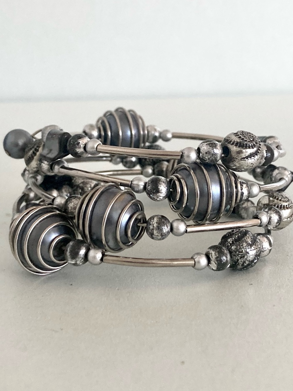 Silver-Tone Gray Spiral Bead Wrap preloved Bracelet women’s jewelry